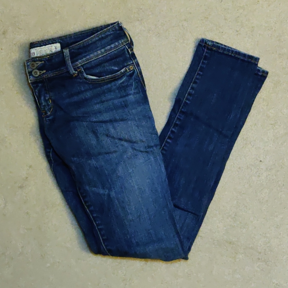 Girls Hollister jeans size 1